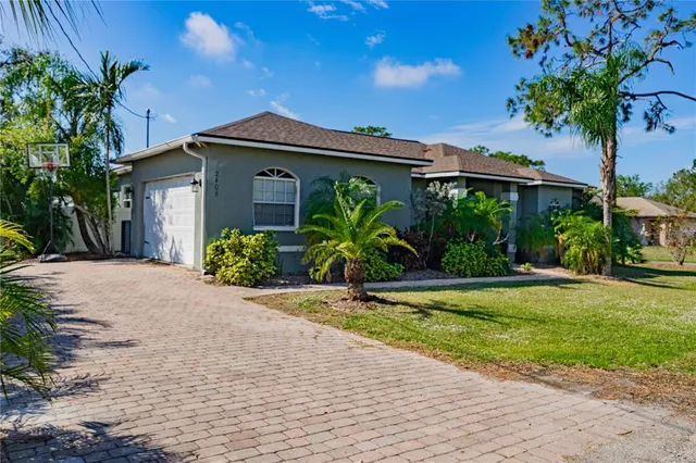 $560,000 | 2408 51st St Boulevard East, Bradenton, FL 34208