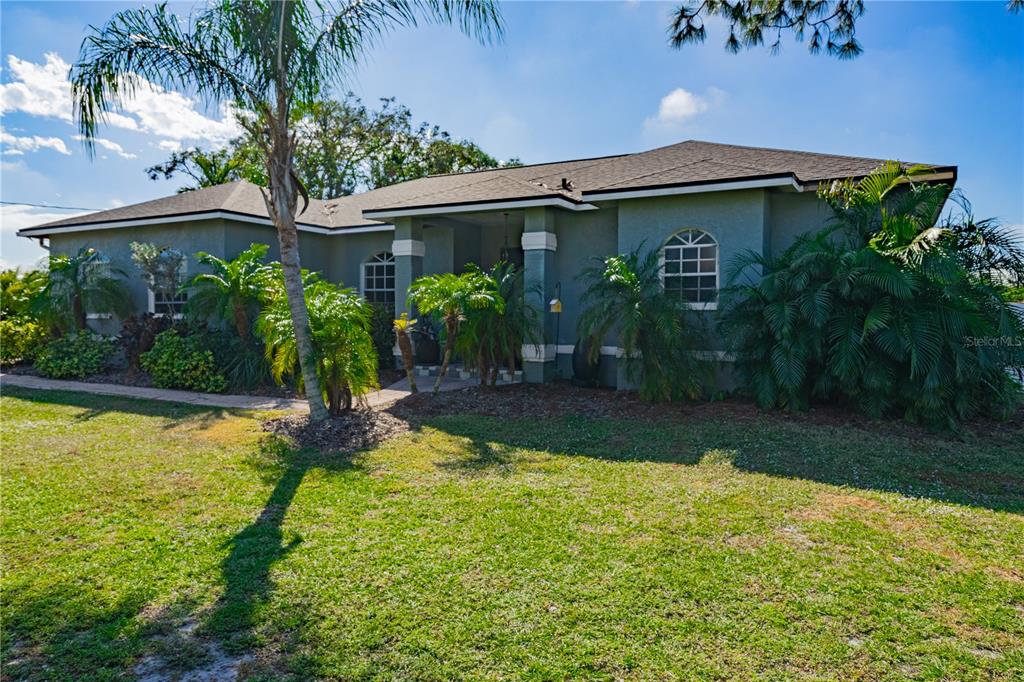 2408 51st St Boulevard East Bradenton, FL 34208 - Photo 3 of 46