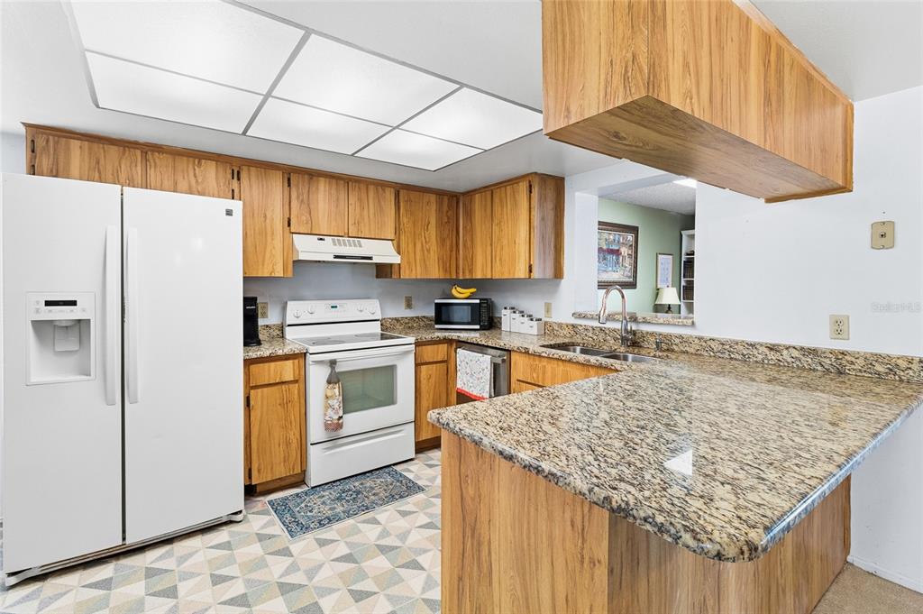 7401 121st Terrace Largo, FL 33773 - Photo 11 of 34