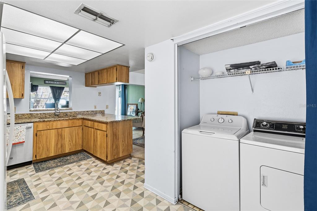 7401 121st Terrace Largo, FL 33773 - Photo 14 of 34