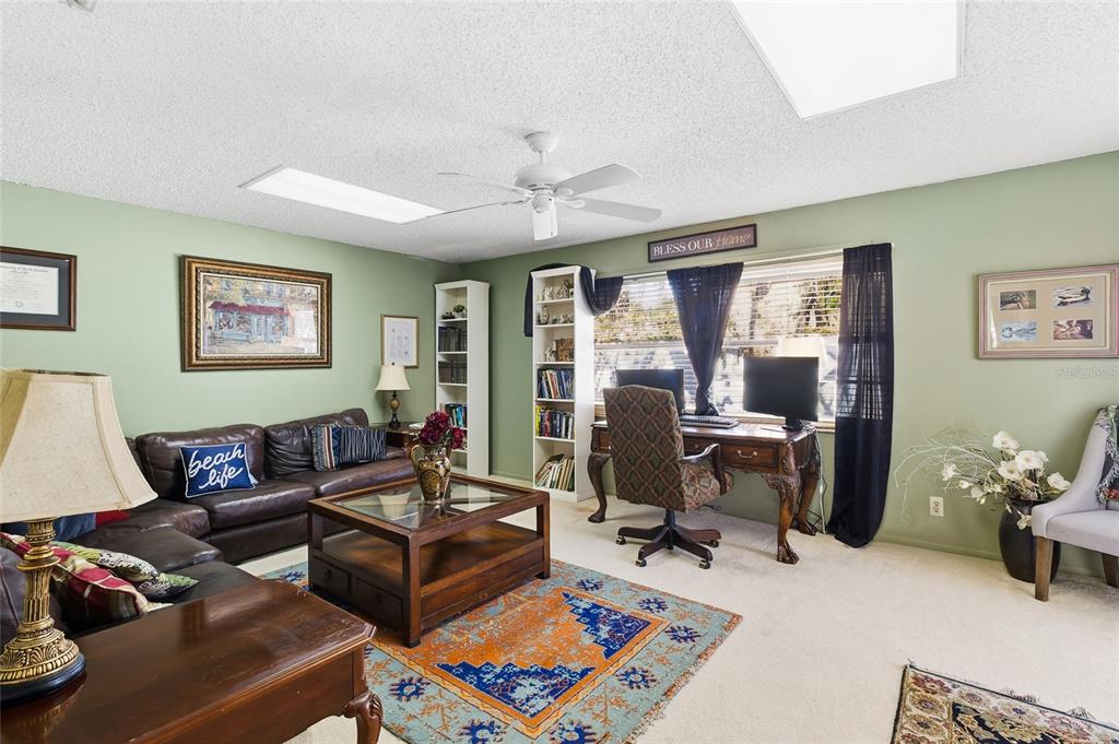 7401 121st Terrace Largo, FL 33773 - Photo 15 of 34