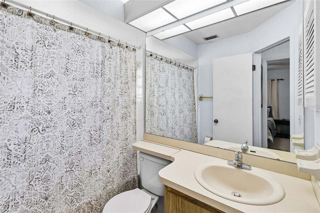 7401 121st Terrace Largo, FL 33773 - Photo 25 of 34