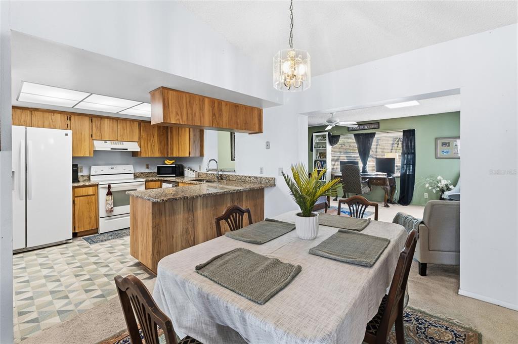 7401 121st Terrace Largo, FL 33773 - Photo 8 of 34