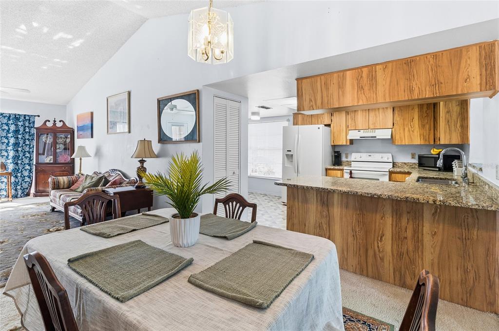 7401 121st Terrace Largo, FL 33773 - Photo 9 of 34