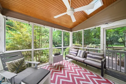 $699,900 | 16 Davie Circle, Chapel Hill, NC 27514