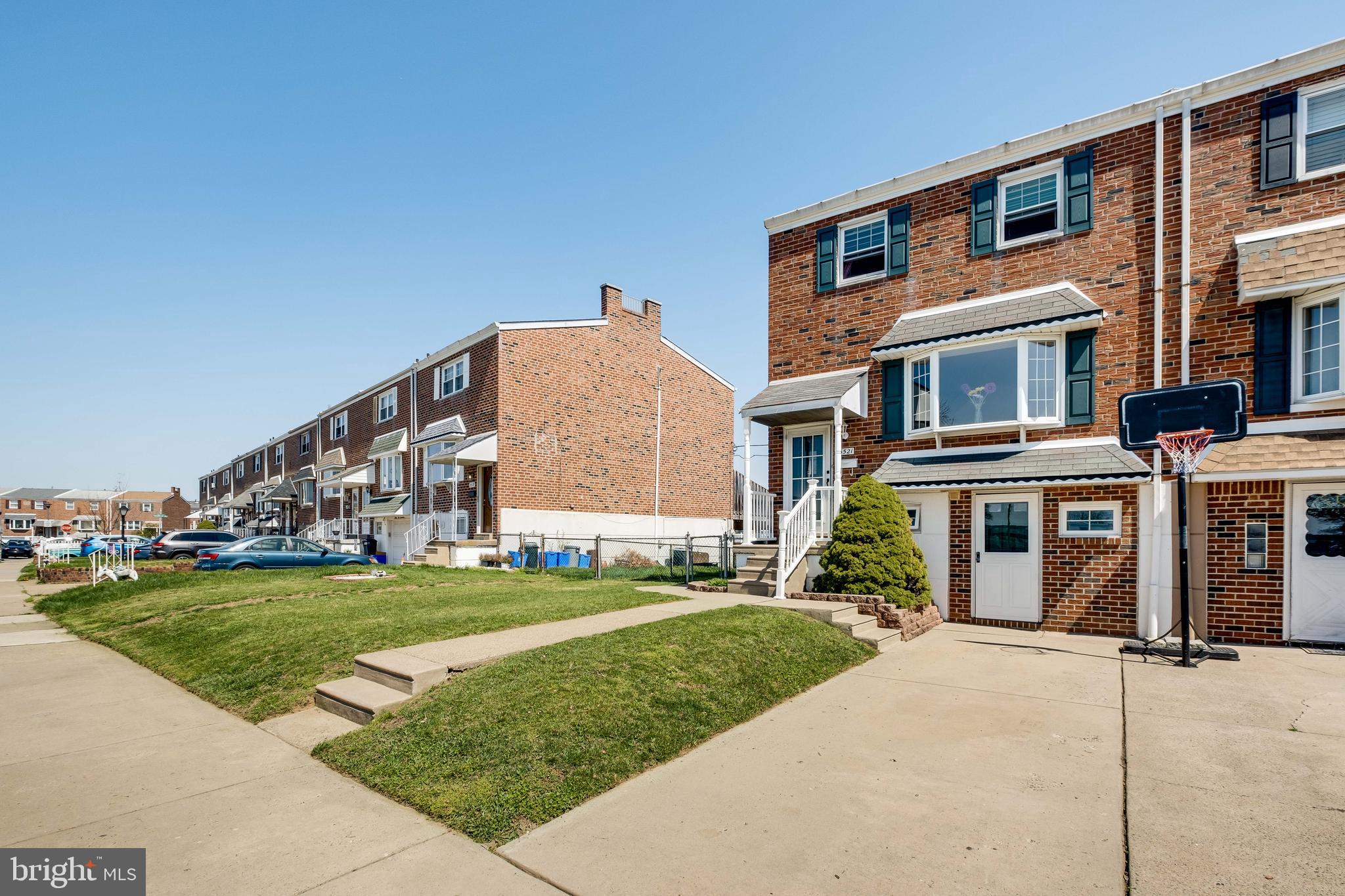 3521 Brookview Road Philadelphia, PA 19154 - Photo 2 of 49 Breezeway