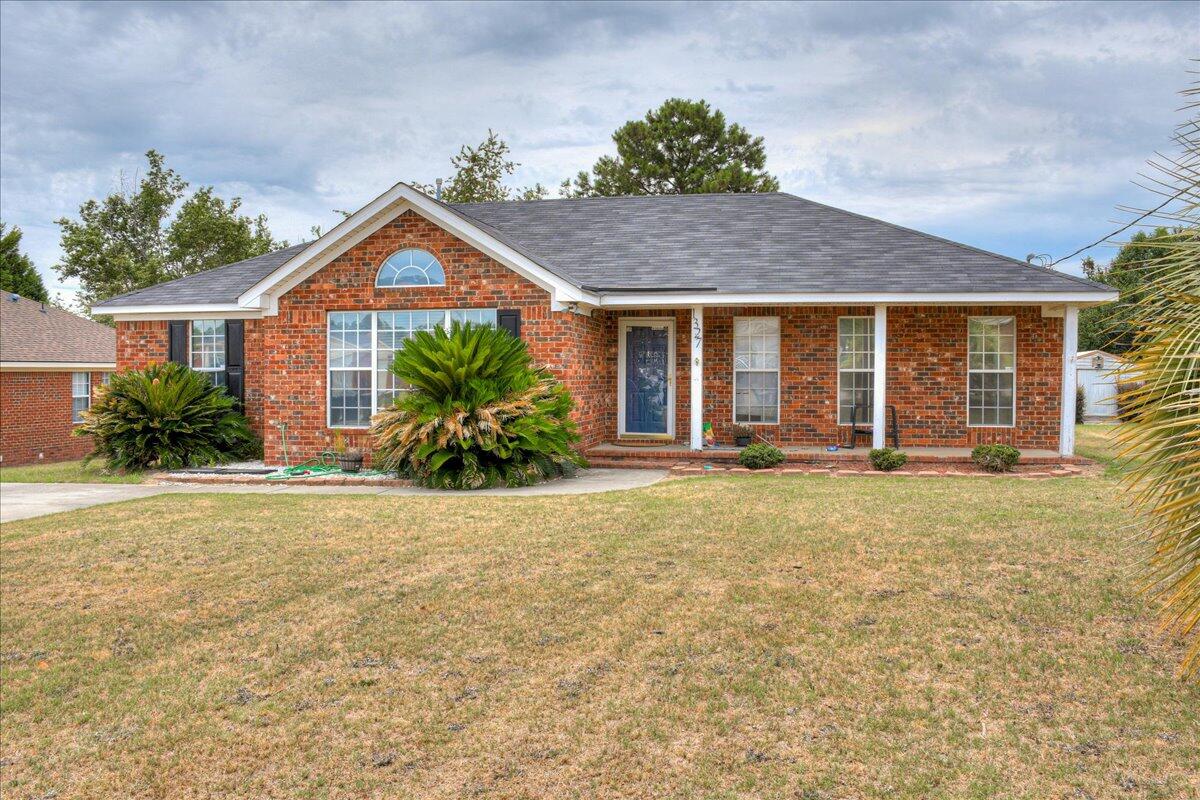 1327 Apache Trail Hephzibah, GA 30815 - Photo 2 of 32 02-102