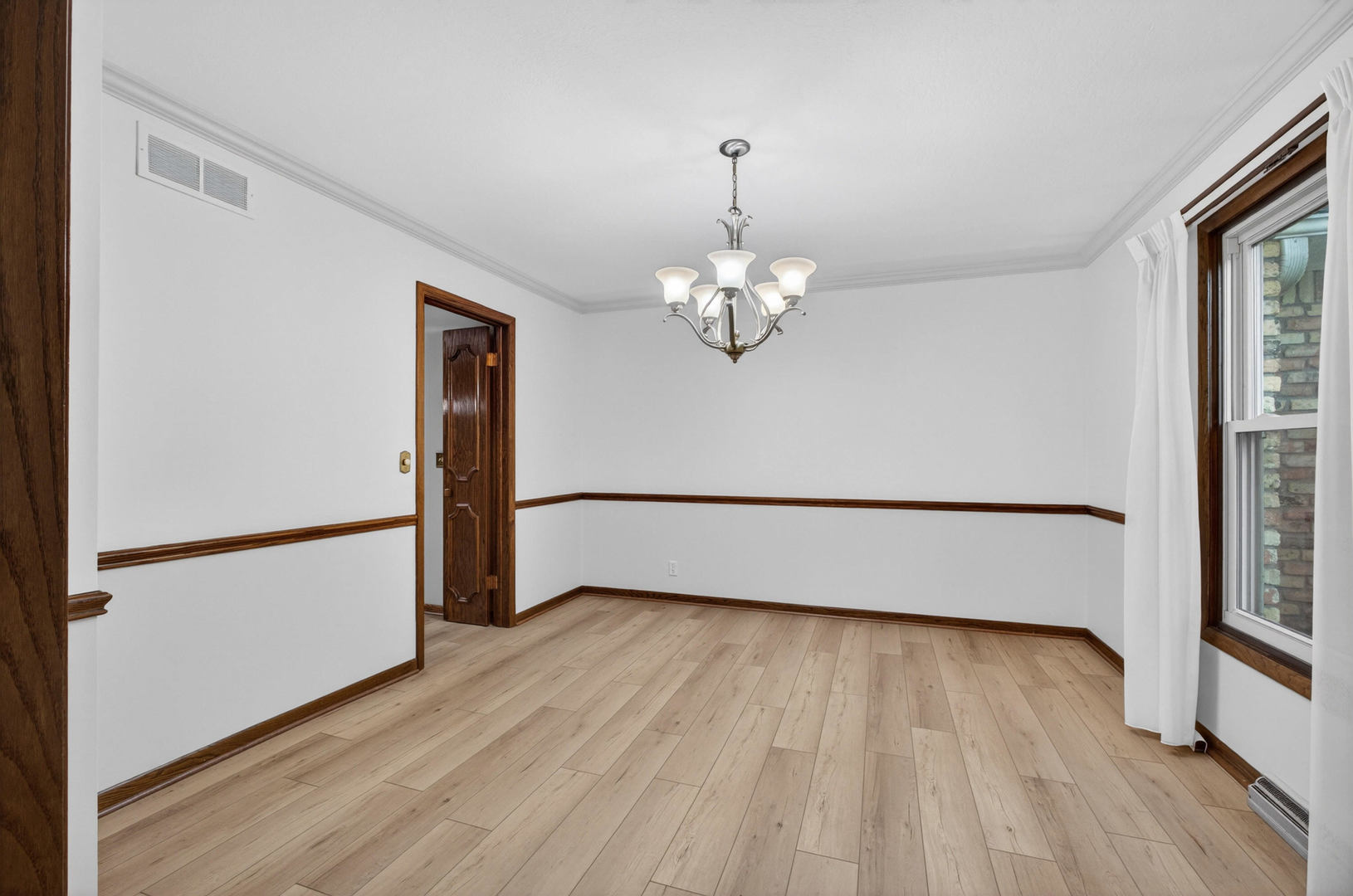2205 Winding Hill Road Davenport, IA 52807 - Photo 10 of 64