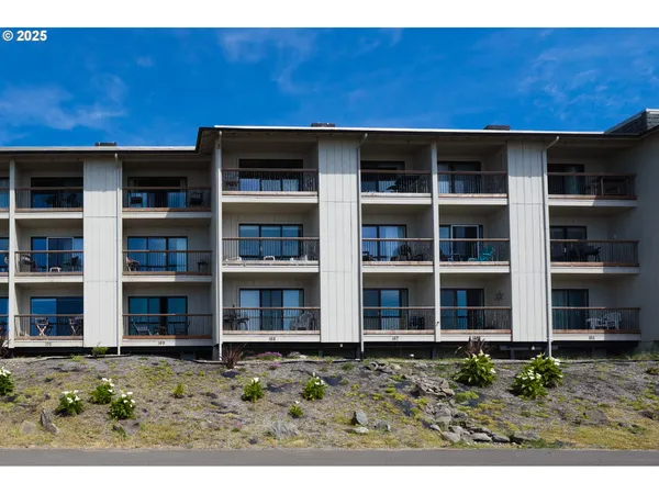 $368,000 | 1415 Northwest 31st Place, Unit 269, Lincoln City, OR 97367