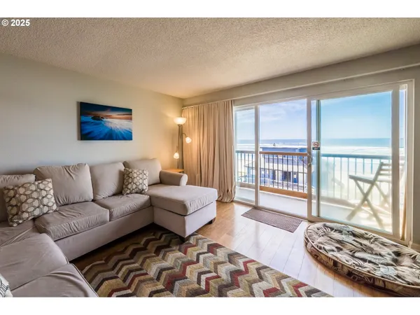 $368,000 | 1415 Northwest 31st Place, Unit 269, Lincoln City, OR 97367