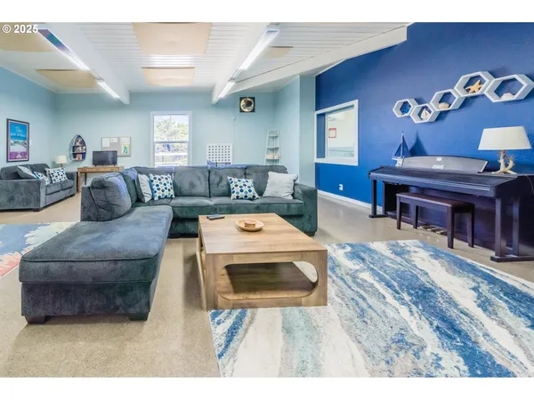 $368,000 | 1415 Northwest 31st Place, Unit 269, Lincoln City, OR 97367