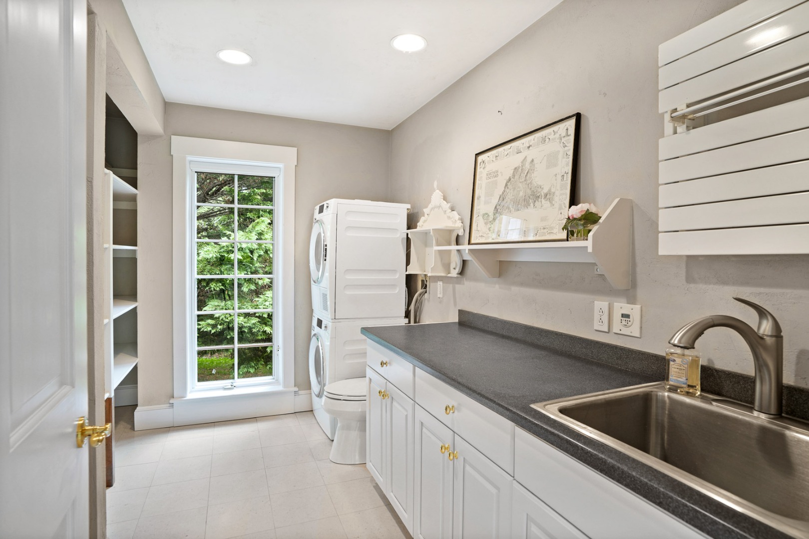 300 N Road Chilmark, MA 02535 - Photo 16 of 32