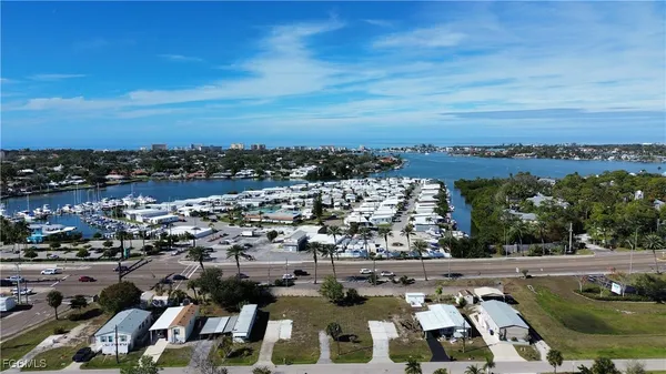 $399,000 | 13-14 Erskine Drive, Venice, FL 34285