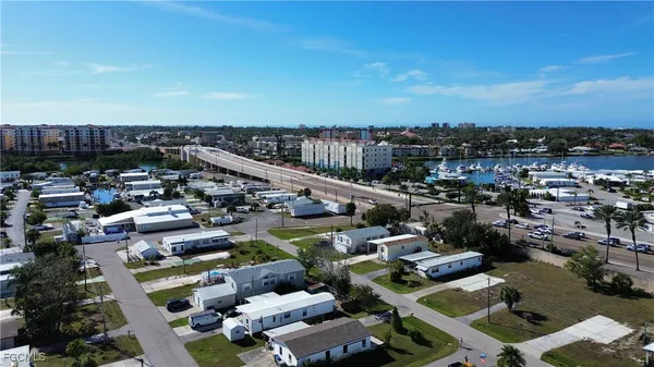 $399,000 | 13-14 Erskine Drive, Venice, FL 34285