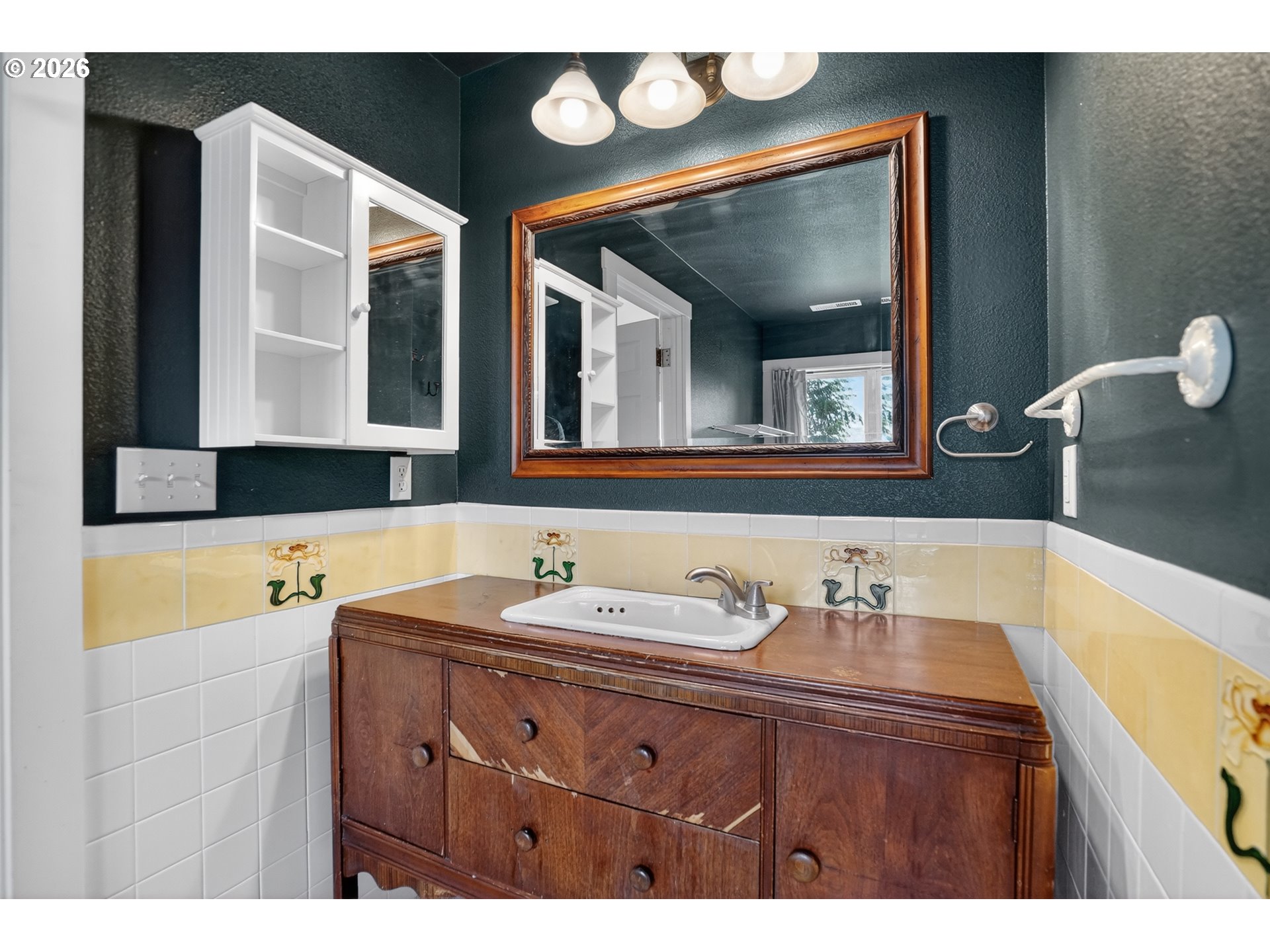 8701 Northeast Sorenson Road La Center, WA 98629 - Photo 29 of 42 Owner's Suite Bathroom