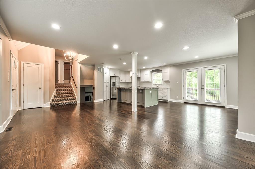 16402 Riggs Road Stilwell, KS 66085 - Photo 12 of 33