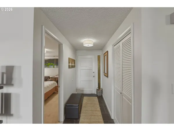 $270,000 | 290 North 3rd Court, Unit 4, Coos Bay, OR 97420