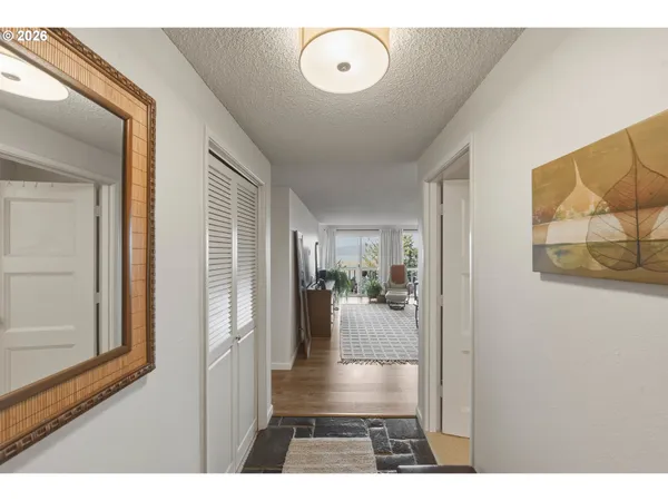 $270,000 | 290 North 3rd Court, Unit 4, Coos Bay, OR 97420