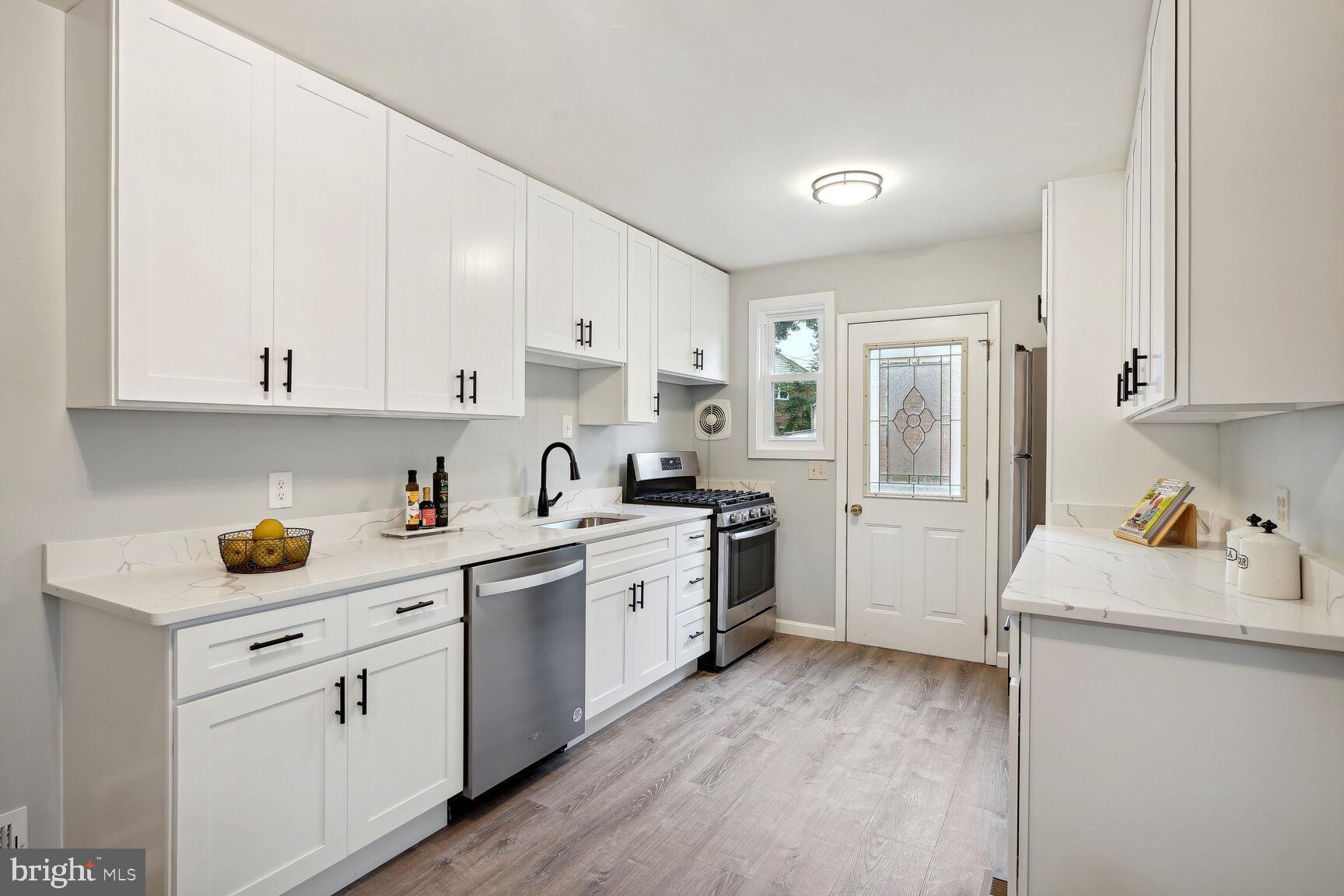 11403 Sherrie Lane Silver Spring, MD 20902 - Photo 2 of 19 Remodeled kitchen with SS appliances