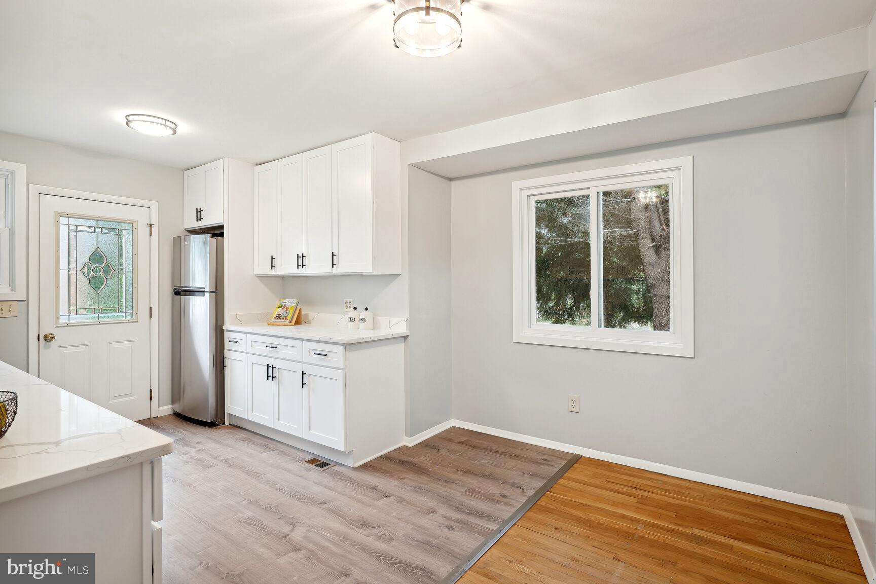 11403 Sherrie Lane Silver Spring, MD 20902 - Photo 3 of 19 New LVP floors