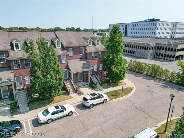 $2,000 | 23208 Cornerstone Village Drive, Southfield, MI 48075