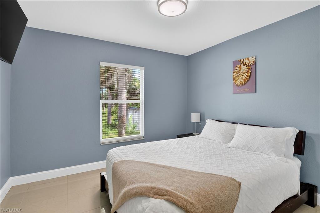 850 29th Street Southwest Naples, FL 34117 - Photo 15 of 24