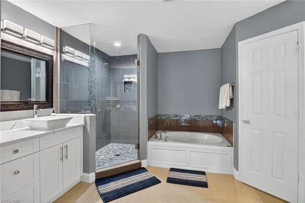 $4,000 | 850 29th Street Southwest, Naples, FL 34117