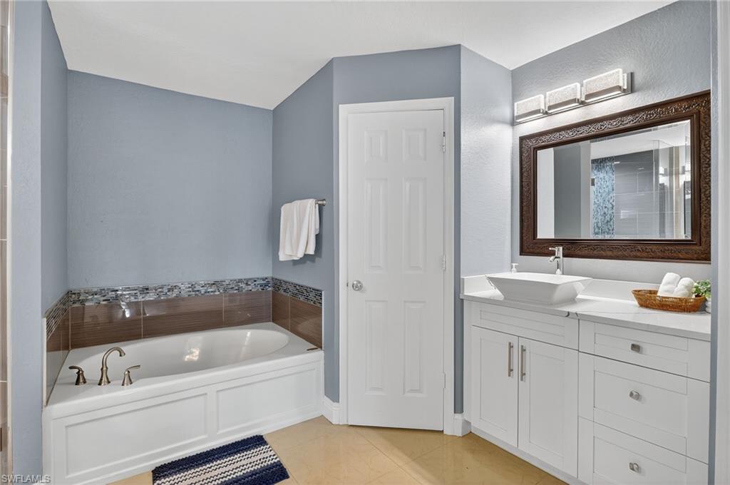 850 29th Street Southwest Naples, FL 34117 - Photo 8 of 24