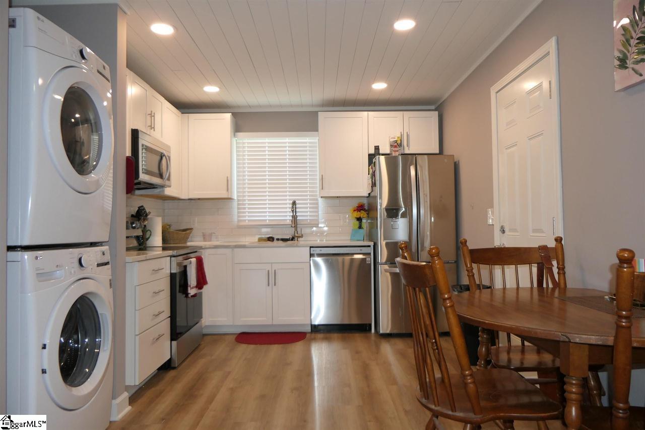 312 Eunice Drive Greenville, SC 29617 - Photo 4 of 10