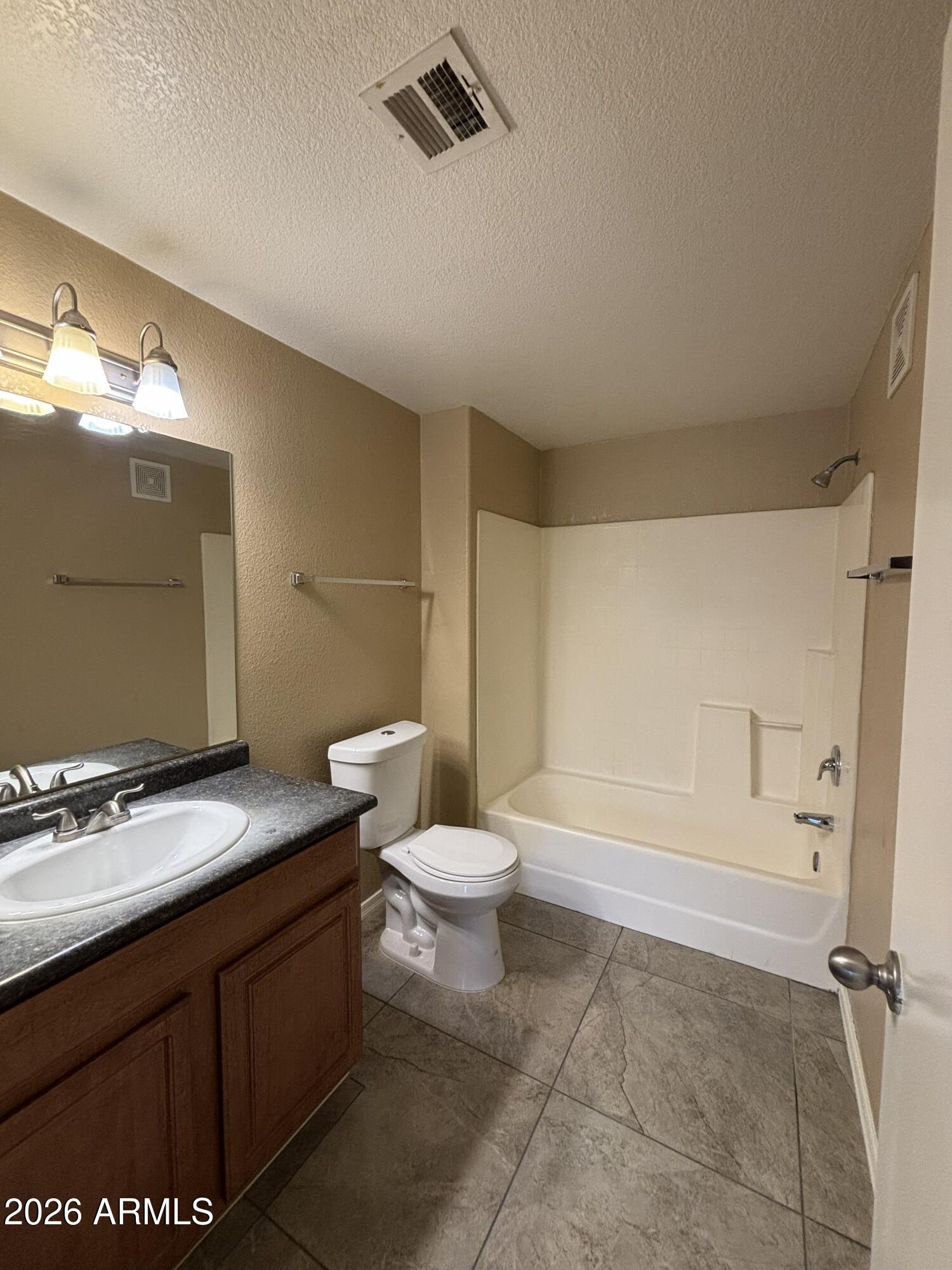 3434 East Baseline Road, Unit 204 Phoenix, AZ 85042 - Photo 9 of 16 IMG_3060
