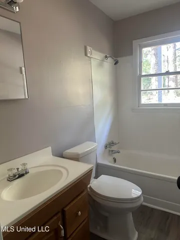 $85,900 | 2725 Charleston Drive, Jackson, MS 39212