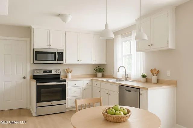 $85,900 | 2725 Charleston Drive, Jackson, MS 39212