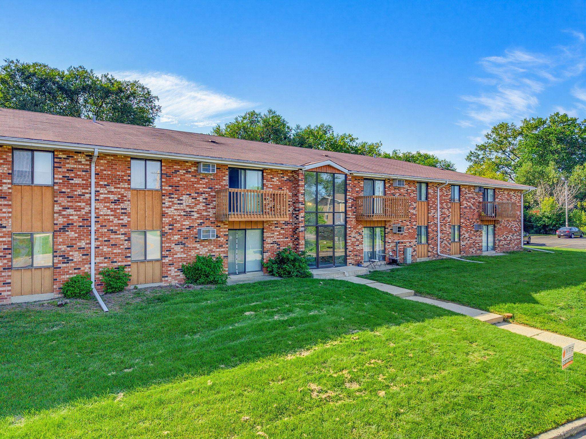3200 Indiana Street Racine, WI 53405 - Photo 2 of 24 Gallery Image 2