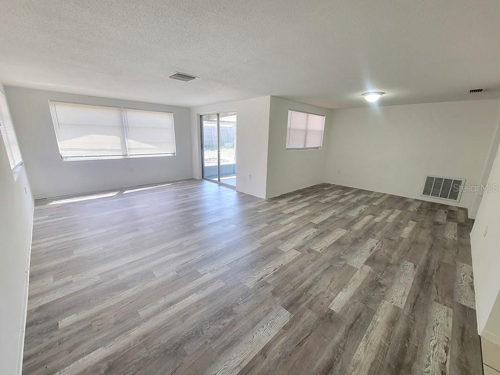 7920 Pineapple Lane Port Richey, FL 34668 - Photo 3 of 18