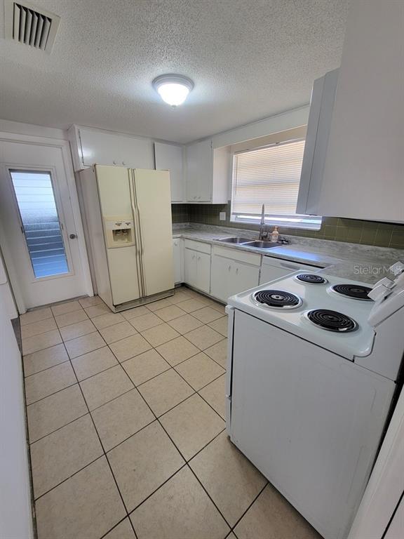 7920 Pineapple Lane Port Richey, FL 34668 - Photo 7 of 18