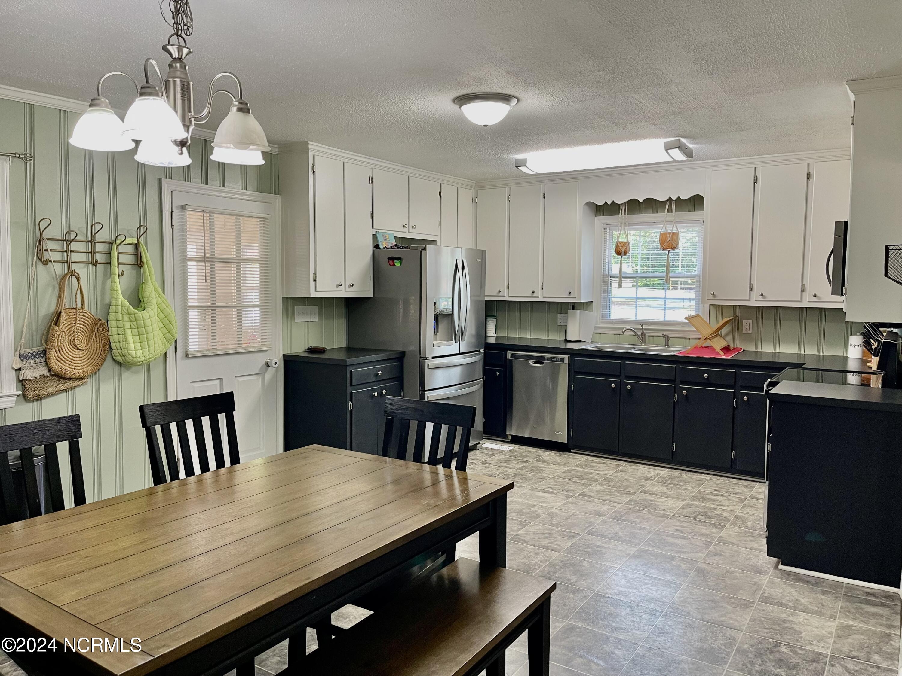 129 Woodland Road Rockingham, NC 28379 - Photo 11 of 38 kitchen
