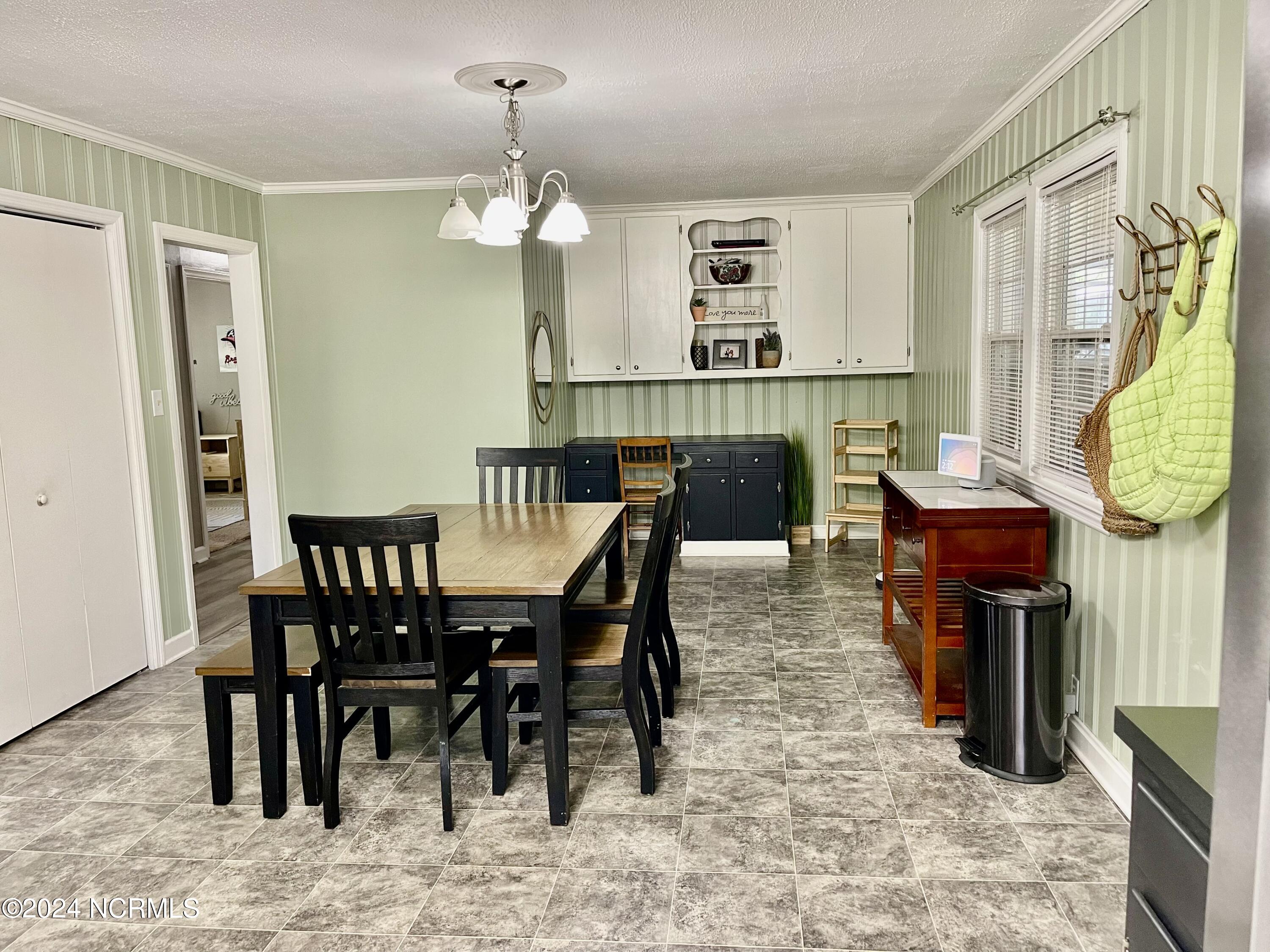 129 Woodland Road Rockingham, NC 28379 - Photo 14 of 38 eat in kitchen