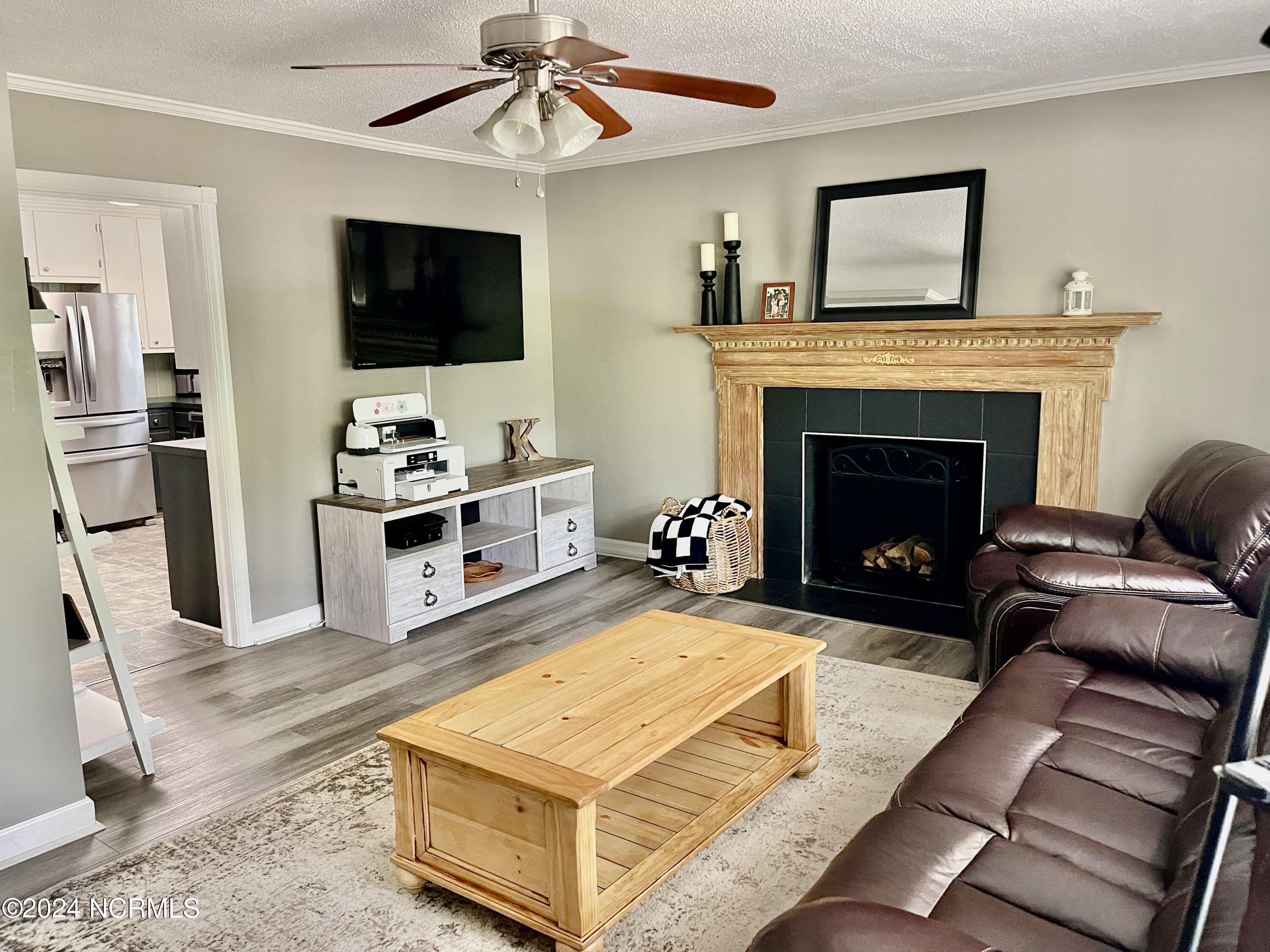 129 Woodland Road Rockingham, NC 28379 - Photo 2 of 38 family room