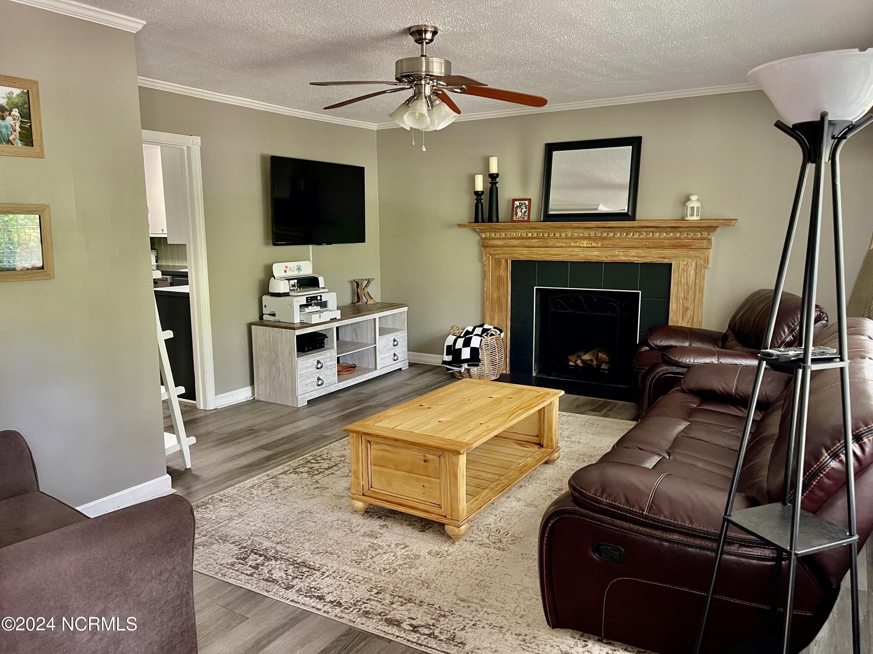 129 Woodland Road Rockingham, NC 28379 - Photo 3 of 38 family room