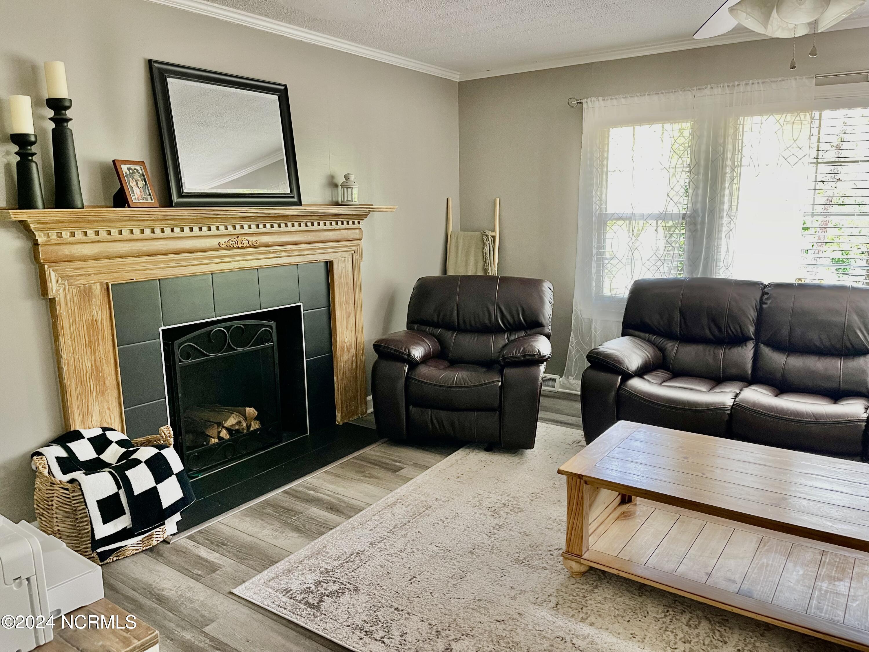129 Woodland Road Rockingham, NC 28379 - Photo 6 of 38 family room