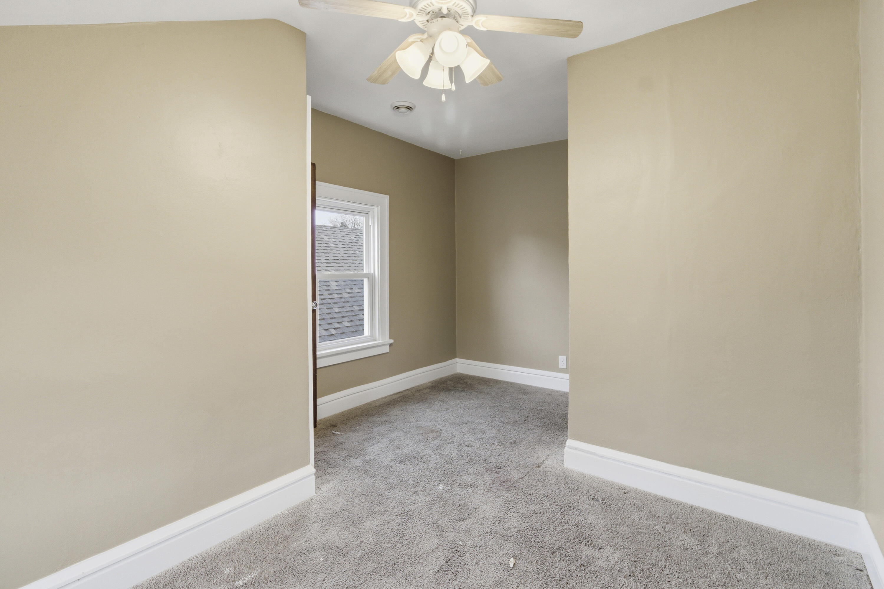 2432 North 55th Street Milwaukee, WI 53210 - Photo 26 of 41 IMG_1670