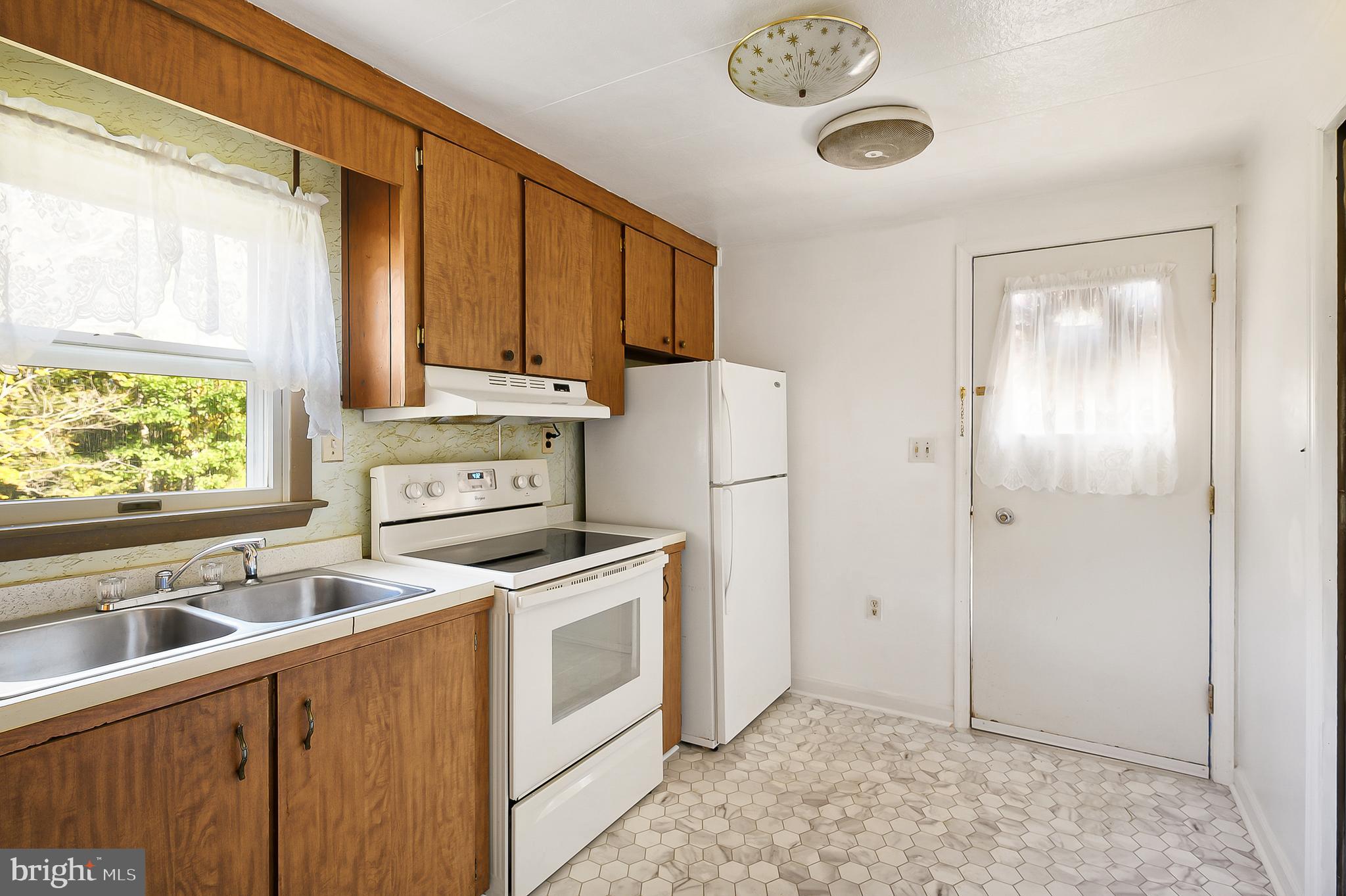 2852 Green Spring Road Winchester, VA 22603 - Photo 22 of 32