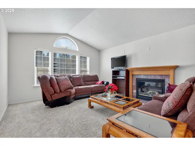 $565,000 | 32839 Southwest Crystal Springs Court, Scappoose, OR 97056