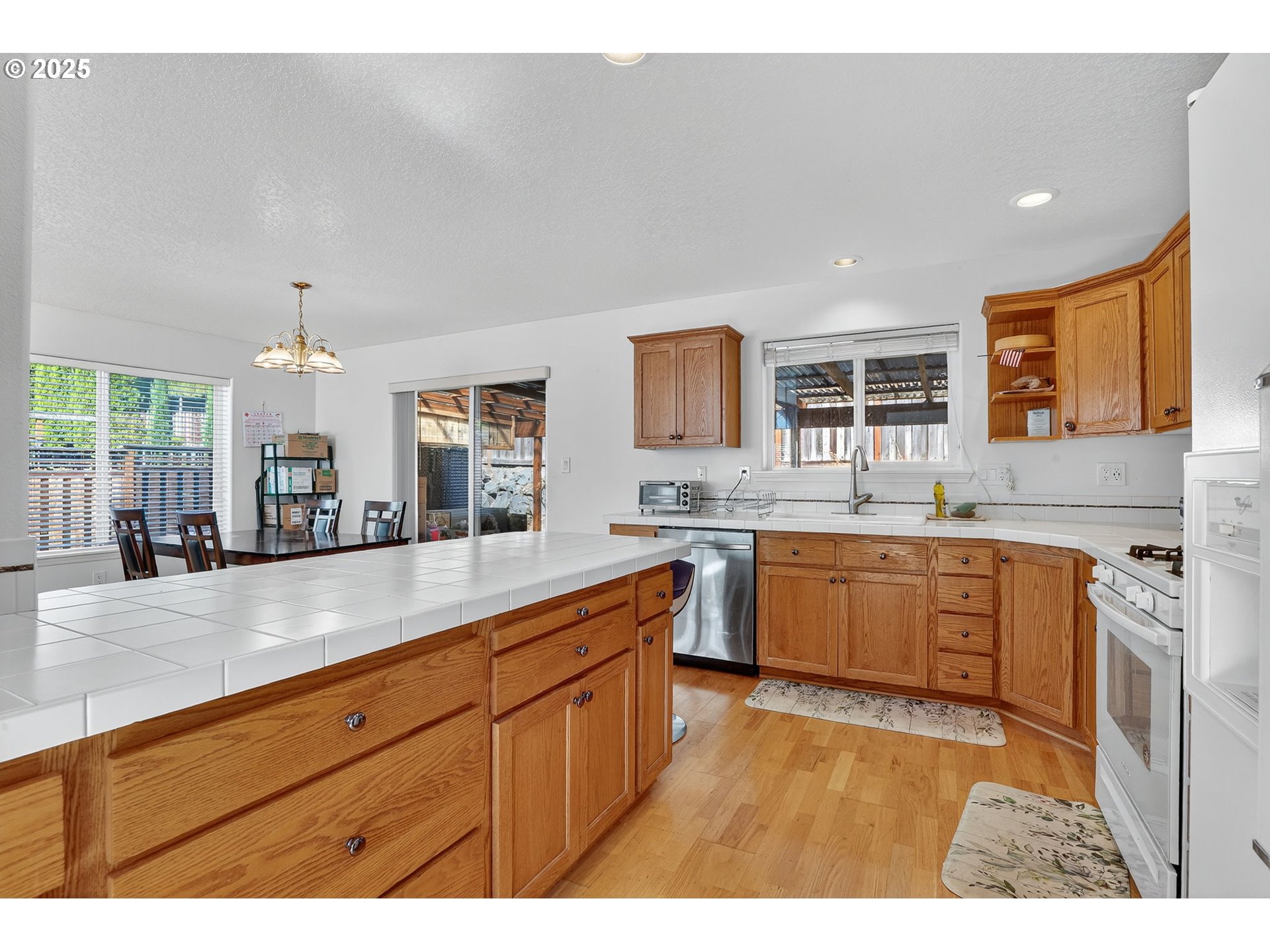 32839 Southwest Crystal Springs Court Scappoose, OR 97056 - Photo 21 of 47