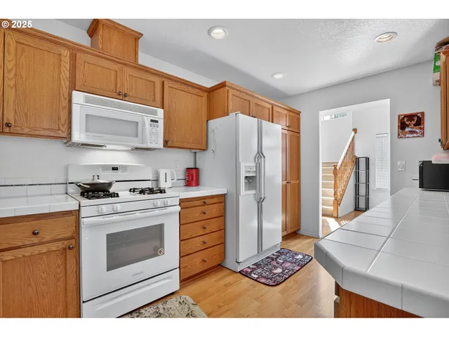 $565,000 | 32839 Southwest Crystal Springs Court, Scappoose, OR 97056