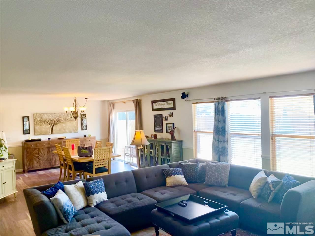 9523 Autumn Leaf Way Reno, NV 89506 - Photo 3 of 20 Photo 3