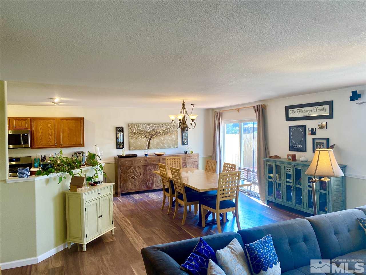 9523 Autumn Leaf Way Reno, NV 89506 - Photo 5 of 20 Photo 5