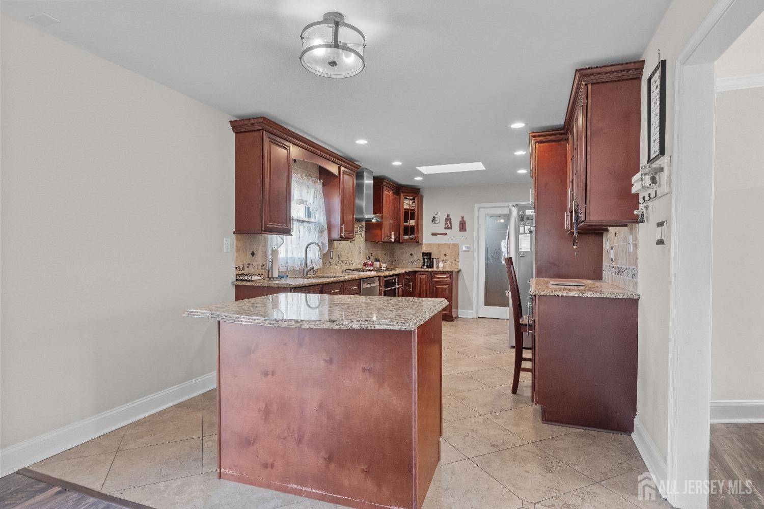 2 Guild Court Willingboro, NJ 08046 - Photo 13 of 38