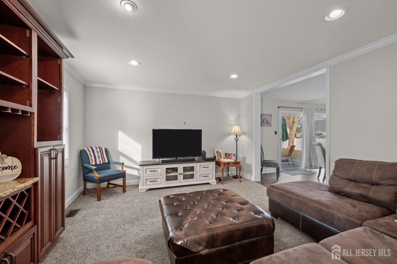 2 Guild Court Willingboro, NJ 08046 - Photo 6 of 38