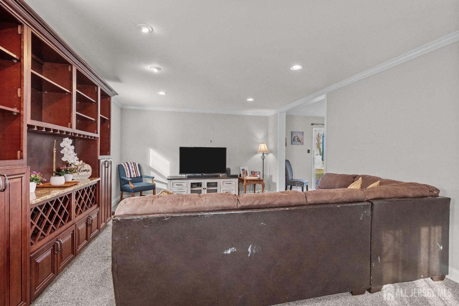2 Guild Court Willingboro, NJ 08046 - Photo 7 of 38